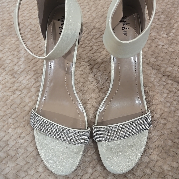 Style & Co Phillys Womens Evening Heeled Sandal Cream  Shimmer  Size 12M Strap - Picture 8 of 9